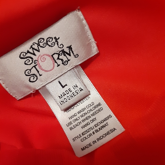 Dress - Picture 3 of 3